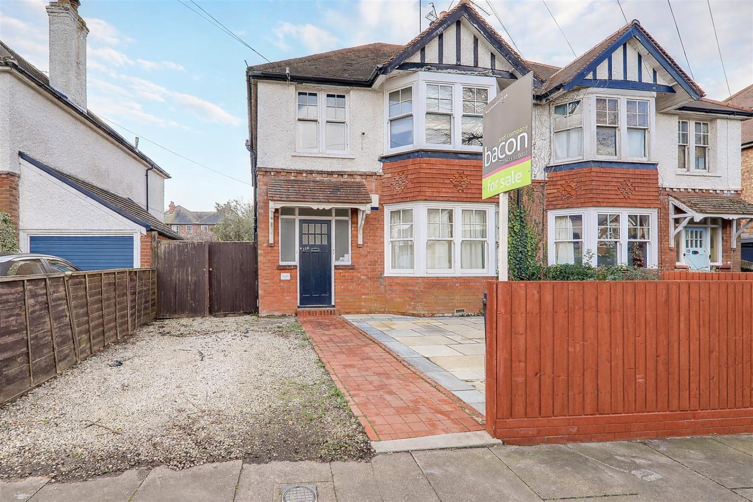 Flat - Garden | Browning Road, Worthing, BN11 | For Sale